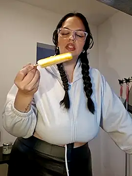 Jujuicy 97 online show from October 2025 10:06:01 AM