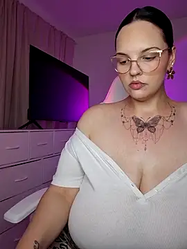 Jujuicy 97 online show from March 2026 07:42:01 PM