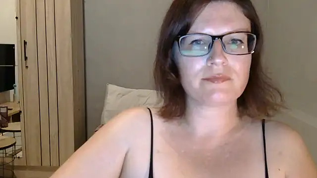 CrimsonMistress online show from October 2025 10:18:02 PM