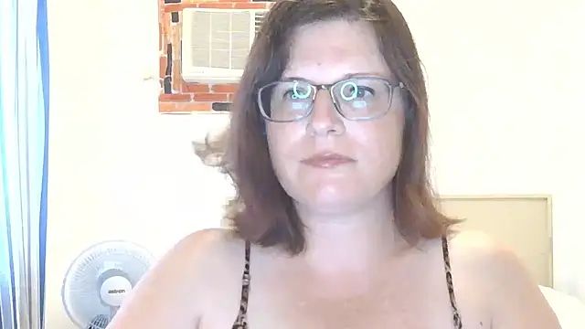 CrimsonMistress online show from April 2026 10:33:02 PM