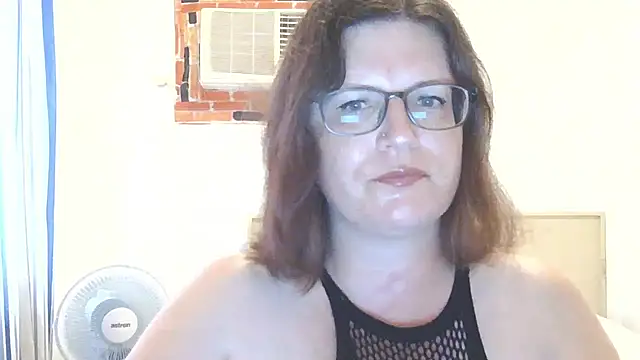 CrimsonMistress online show from April 2026 10:44:02 PM