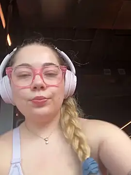 Snapshot of brooklynivy chatting on October 2025 05:28:01 AM brooklynivy online show from October 2025 05:28:01 AM