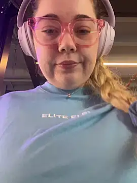 Snapshot of brooklynivy chatting on October 2025 11:36:01 PM brooklynivy online show from October 2025 11:36:01 PM