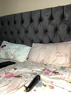 Anaelle24 online show from April 2026 03:48:02 PM