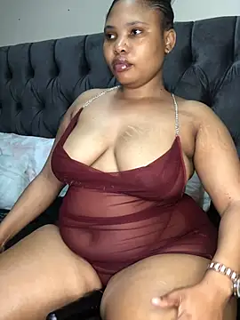 Snapshot of Anaelle24 chatting on June 2026 03:44:01 AM Anaelle24 online show from June 2026 03:44:01 AM