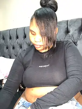 Snapshot of Anaelle24 chatting on July 2026 11:38:02 AM Anaelle24 online show from July 2026 11:38:02 AM