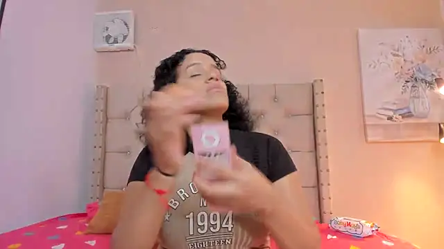 vanesasexyhot21 online show from October 2025 02:35:01 AM