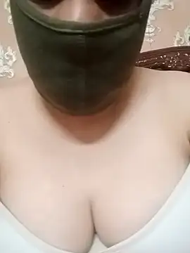 YoursAashi online show from February 2025 05:26:02 PM