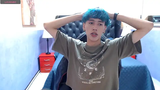 Stephan Queens online show from March 2025 01:37:02 AM