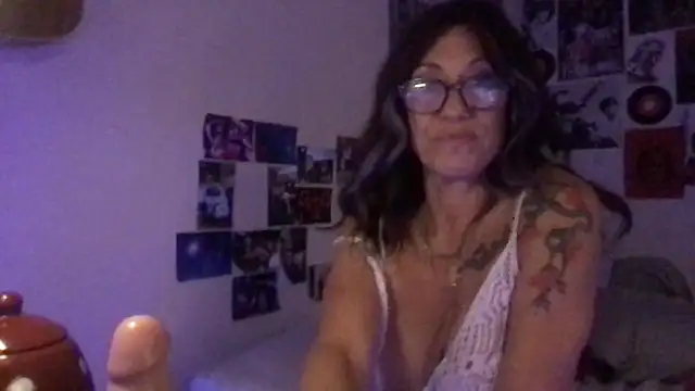 Snapshot of karrmmaa chatting on November 2025 11:09:02 AM karrmmaa online show from November 2025 11:09:02 AM