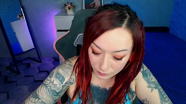 Snapshot of Miss-Tattoo chatting on April 2026 03:28:02 PM Miss-Tattoo online show from April 2026 03:28:02 PM