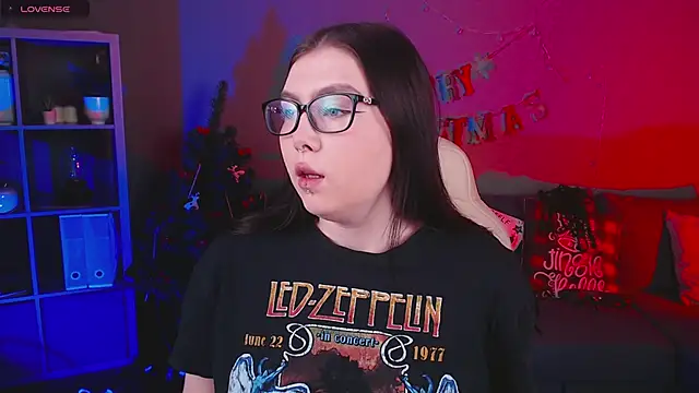 Snapshot of Arizonaa_Muse chatting on December 2024 12:23:02 PM Arizonaa Muse online show from December 2024 12:23:02 PM