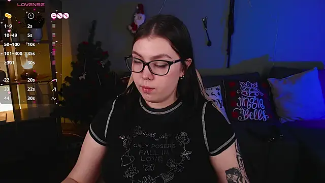 Snapshot of Arizonaa_Muse chatting on January 2025 03:31:02 PM Arizonaa Muse online show from January 2025 03:31:02 PM