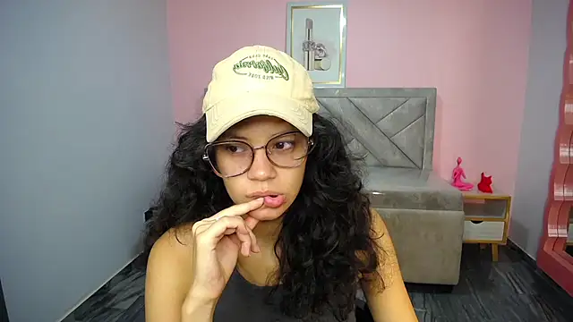 Snapshot of Tyna_ch chatting on June 2026 12:42:02 PM Tyna ch online show from June 2026 12:42:02 PM