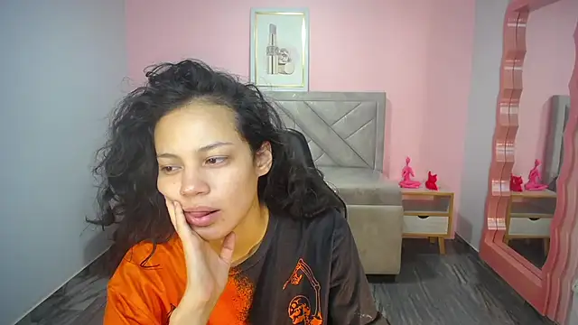Snapshot of Tyna_ch chatting on July 2026 12:45:01 PM Tyna ch online show from July 2026 12:45:01 PM