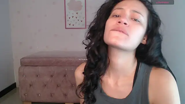 Snapshot of Tyna_ch chatting on July 2026 01:04:02 PM Tyna ch online show from July 2026 01:04:02 PM