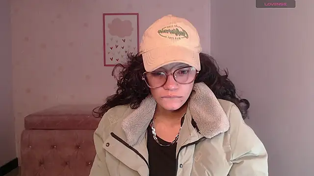 Snapshot of Tyna_ch chatting on July 2026 12:52:01 PM Tyna ch online show from July 2026 12:52:01 PM