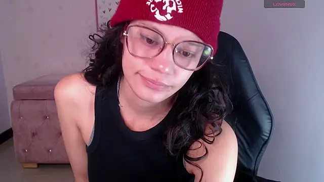 Snapshot of Tyna_ch chatting on July 2026 12:54:02 PM Tyna ch online show from July 2026 12:54:02 PM
