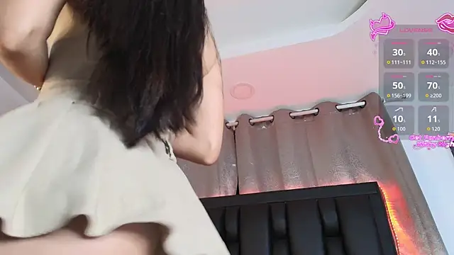 SaraRoy  online show from June 2026 09:40:01 PM