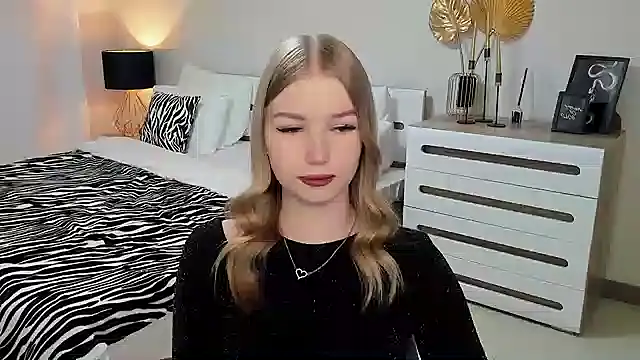 shy  lady online show from March 2025 12:29:02 AM