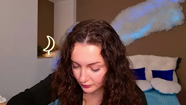 GloriNichols online show from November 2025 10:48:01 AM