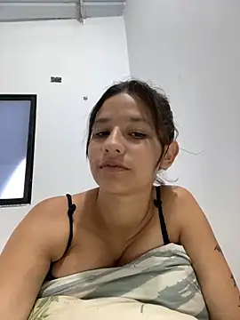 Snapshot of FerneyManti chatting on May 2026 02:12:01 PM FerneyManti online show from May 2026 02:12:01 PM
