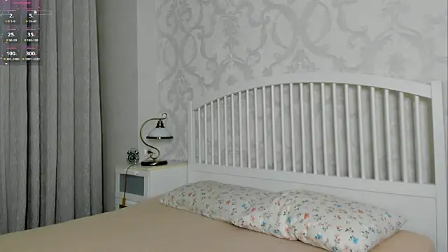 Eva  Lewis online show from June 2026 04:45:01 AM