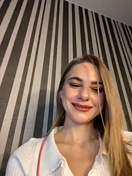 Snapshot of GraceTorrez chatting on October 2025 05:08:02 AM GraceTorrez online show from October 2025 05:08:02 AM