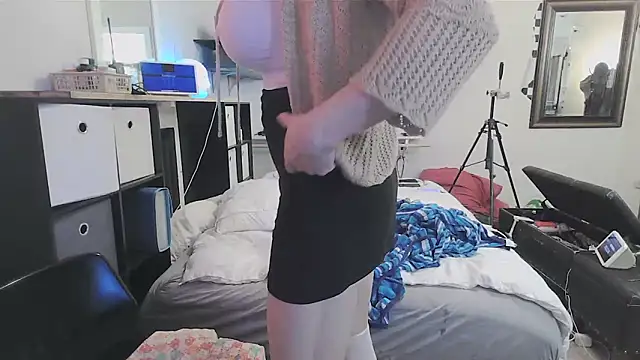 sissytrapdolly24 online show from October 2025 04:55:01 PM