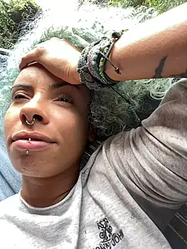 Snapshot of sammoura01 chatting on September 2025 03:27:02 PM sammoura01 online show from September 2025 03:27:02 PM