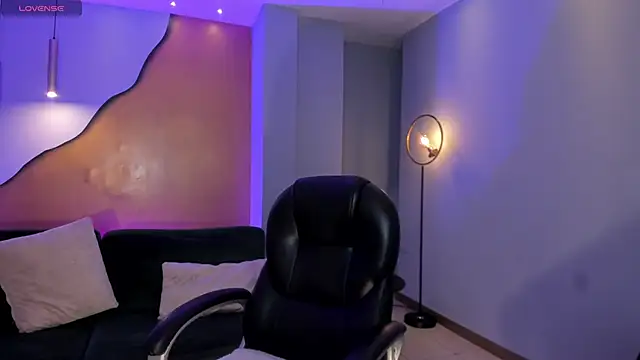 HannahJamesX online show from February 2025 06:57:02 PM