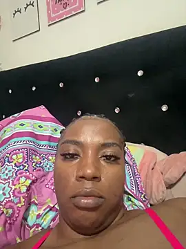 Snapshot of CiaraEbony chatting on April 2026 12:42:01 AM CiaraEbony online show from April 2026 12:42:01 AM