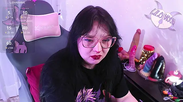 LiloMoon69 online show from April 2026 02:51:02 AM