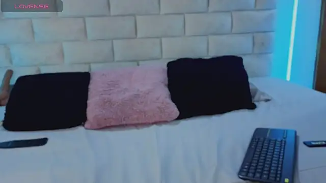 Daddysgirl1  online show from April 2026 10:01:02 PM