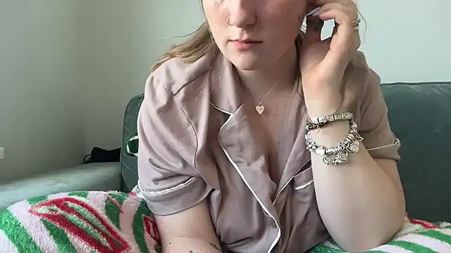 Snapshot of lilsbabyxo chatting on June 2026 04:18:01 PM lilsbabyxo online show from June 2026 04:18:01 PM