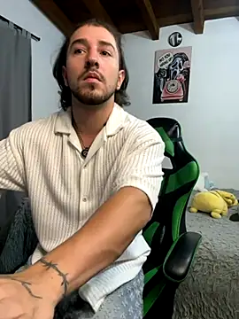 Valentino Xander online show from November 2025 12:57:01 AM