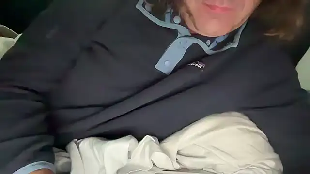 costanza7070 online show from April 2026 03:38:02 PM