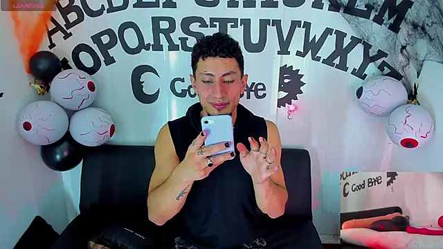 Snapshot of Piggy_Eddy chatting on October 2025 05:35:02 AM Piggy Eddy online show from October 2025 05:35:02 AM