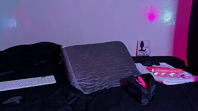 Piggy Eddy online show from March 2026 01:42:01 AM