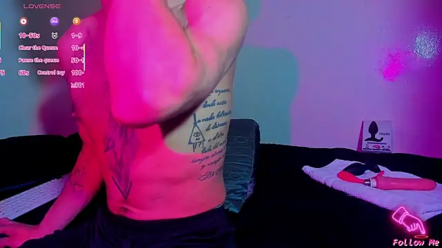 Piggy Eddy online show from April 2026 02:20:01 AM