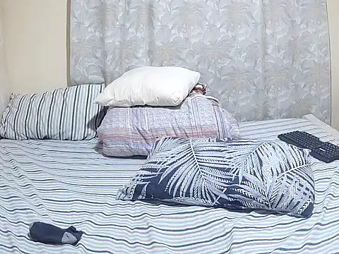 slender sweet online show from April 2026 12:44:02 PM