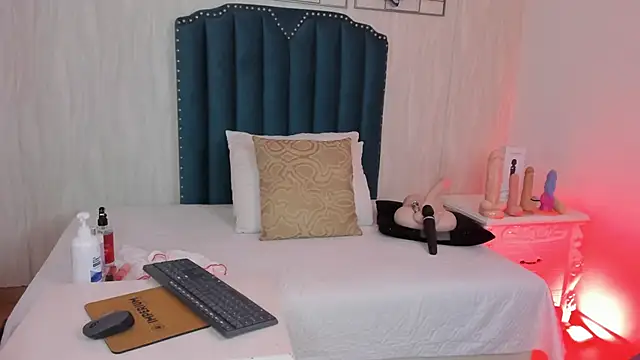 samara warren online show from September 2025 12:09:02 PM