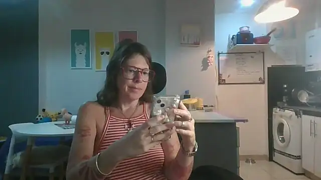 Snapshot of Calentandote chatting on October 2025 07:22:01 AM Calentandote online show from October 2025 07:22:01 AM