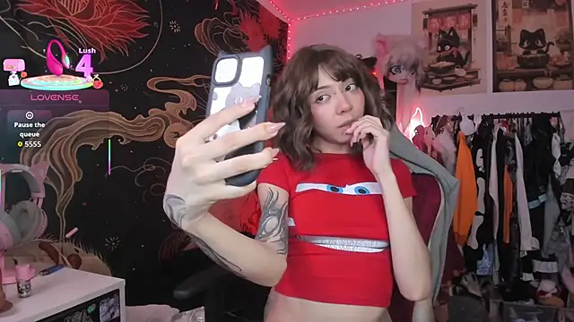 Snapshot of Alicedangerrr chatting on April 2026 12:19:02 AM Alicedangerrr online show from April 2026 12:19:02 AM