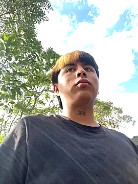 FlpGmz online show from October 2025 09:00:02 PM