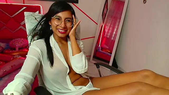 Snapshot of _Jessi29_ chatting on March 2025 11:01:02 PM  Jessi29  online show from March 2025 11:01:02 PM
