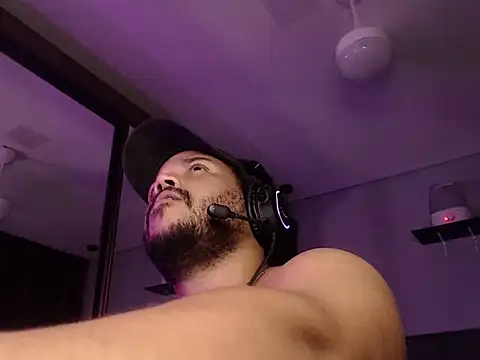 Snapshot of Ale_Mineiro chatting on March 2026 07:36:02 AM Ale Mineiro online show from March 2026 07:36:02 AM