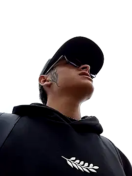 Snapshot of Cuervo_maniaco chatting on January 2025 04:19:02 PM Cuervo maniaco online show from January 2025 04:19:02 PM