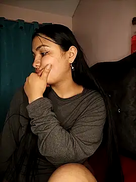 Nahiara velez online show from February 2025 11:26:01 PM