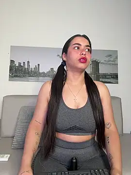 SophieRoyals online show from April 2026 01:34:02 PM